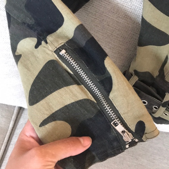 Off The Shoulder Green Army Jacket - Picture 3 of 8